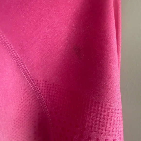 Very Gently Preowned F’ing Pink Ombré Salta Seamless Underscrub W/Tiny defect - Picture 4 of 11